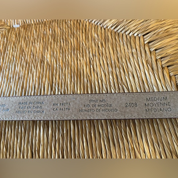 🆕 LIZ CLAIBORNE DARK BROWN WOMAN'S BONDED LEATHER BELT SIZE MEDIUM NEW WITH TAG - Picture 4 of 9